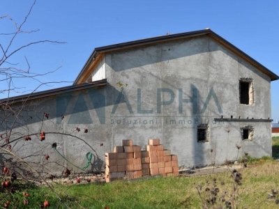 casa indipendente in vendita a Cesena