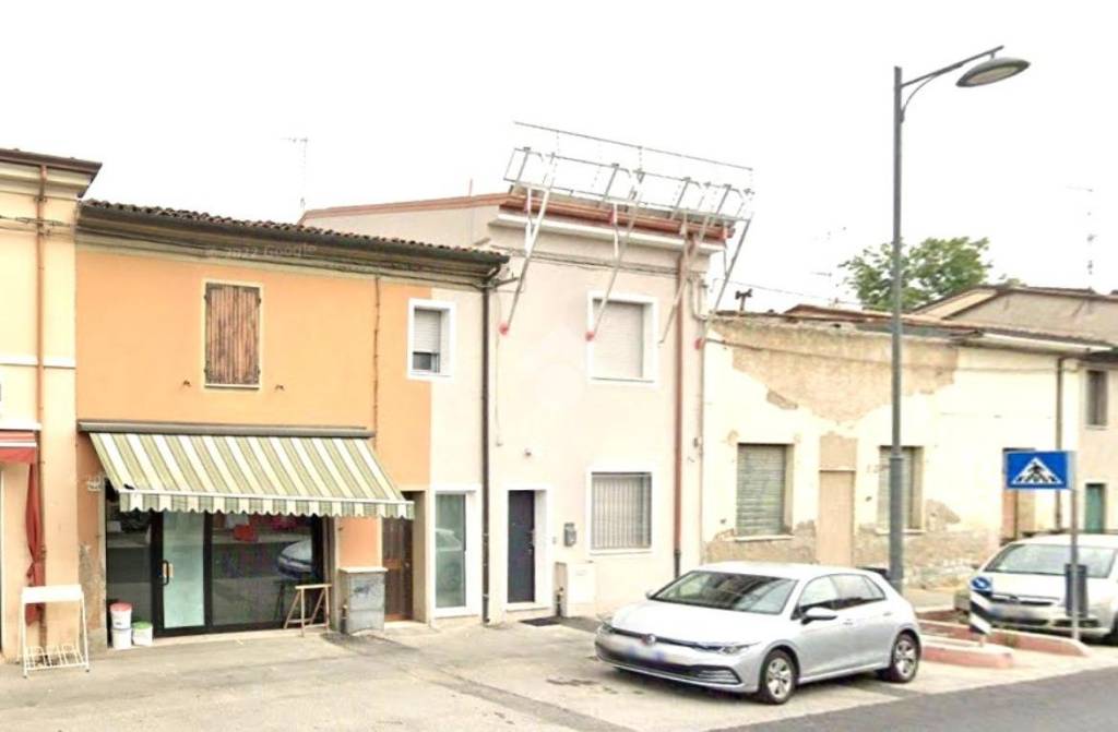 casa semindipendente in vendita a Cesena in zona Macerone