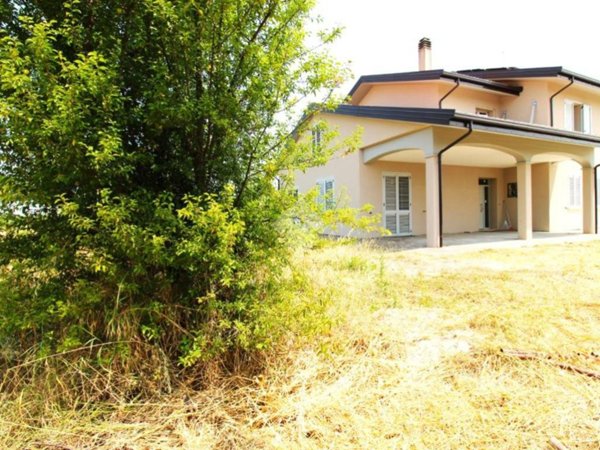 casa indipendente in vendita a Cesena in zona Bagnile