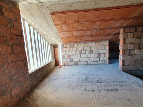 casa semindipendente in vendita a Cesena in zona Ponte Pietra