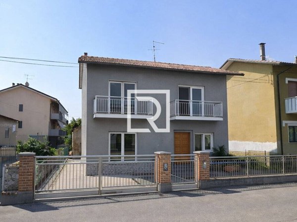 casa indipendente in vendita a Cesena in zona Fiorenzuola