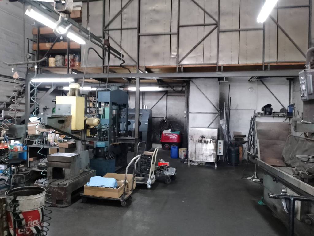 locale commerciale in vendita a Cesena in zona Vigne