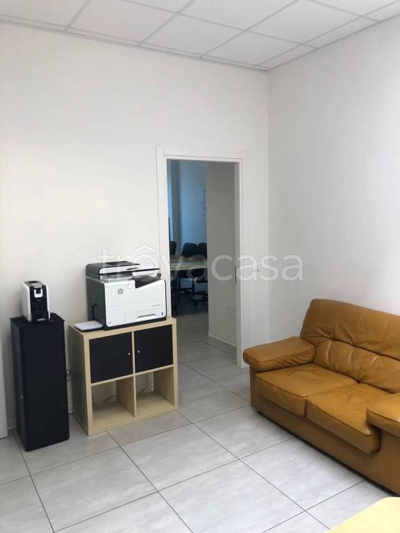 ufficio in vendita a Cesena in zona Marcorano