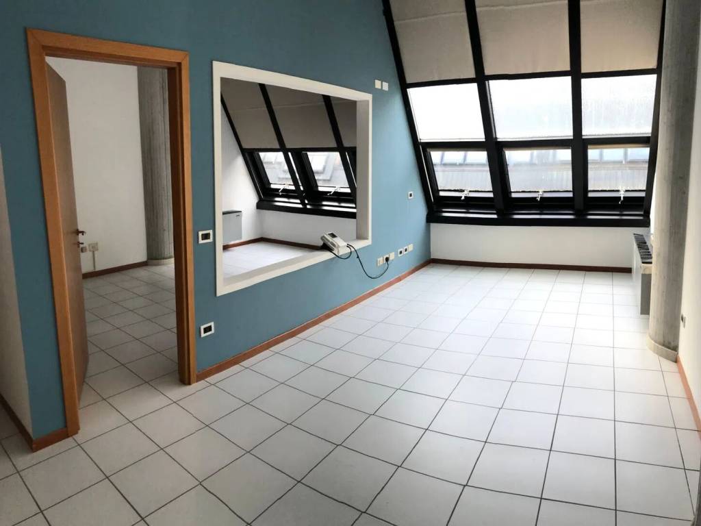 ufficio in vendita a Cesena in zona Centro Storico