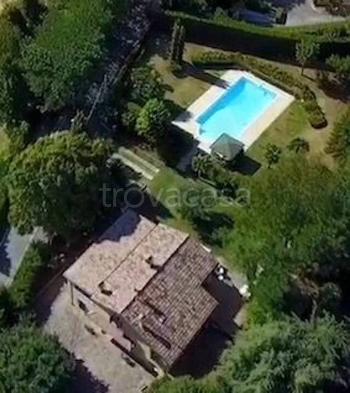 casa indipendente in vendita a Cesena in zona San Tomaso