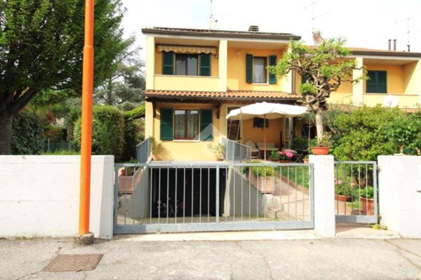 casa indipendente in vendita a Cesena in zona Borello
