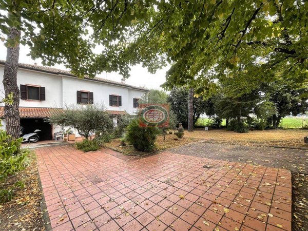 casa indipendente in vendita a Cesena in zona Ponte Pietra