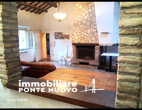 casa indipendente in vendita a Cesena in zona Roversano