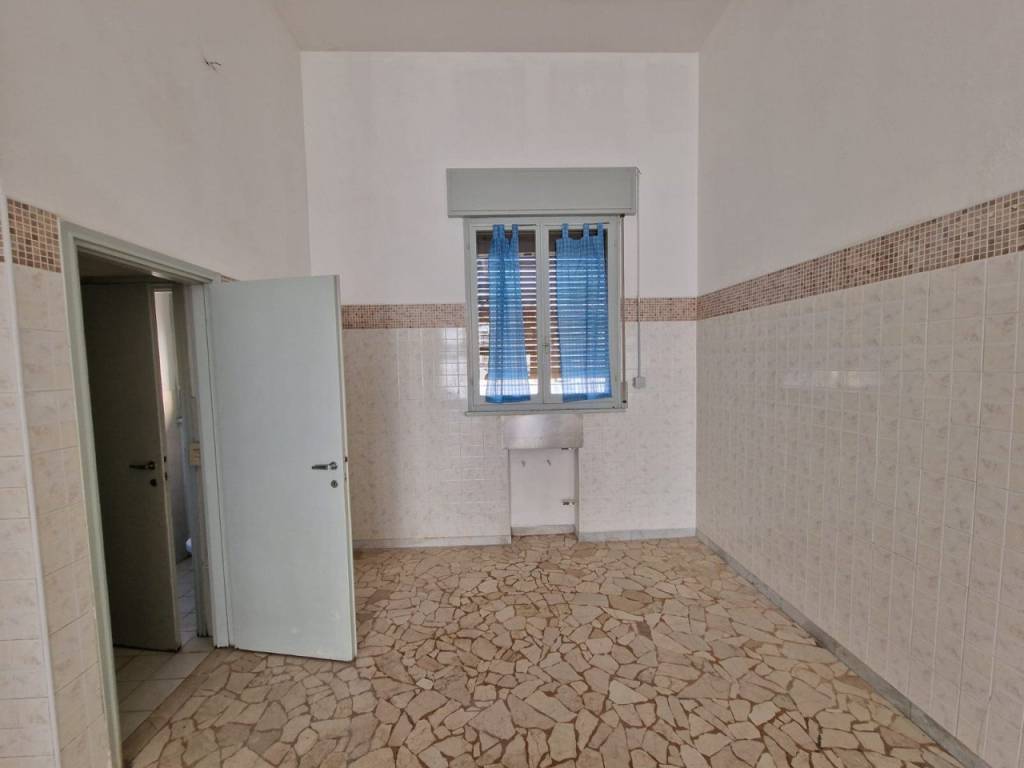 negozio in vendita a Cesena in zona Centro Storico