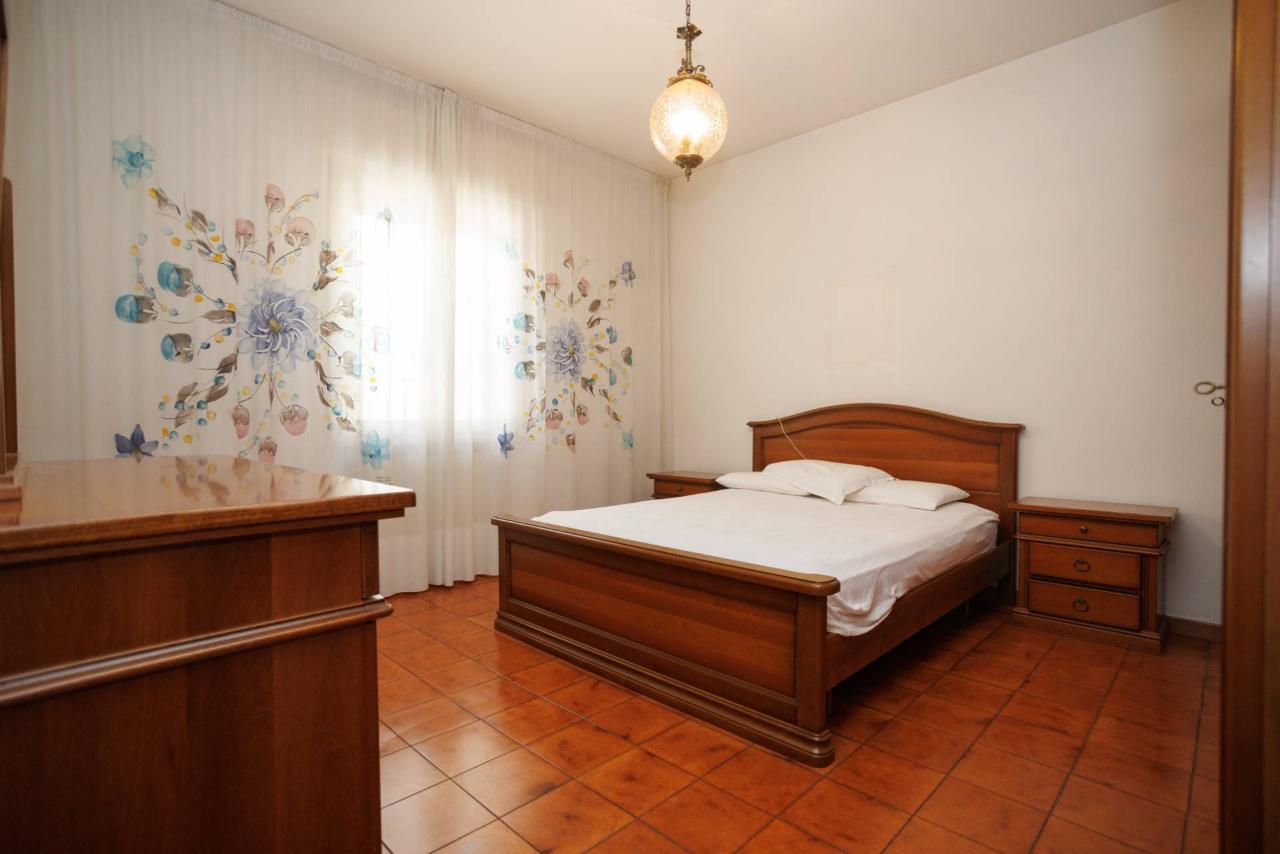 casa indipendente in vendita a Cesena in zona Villa Chiaviche