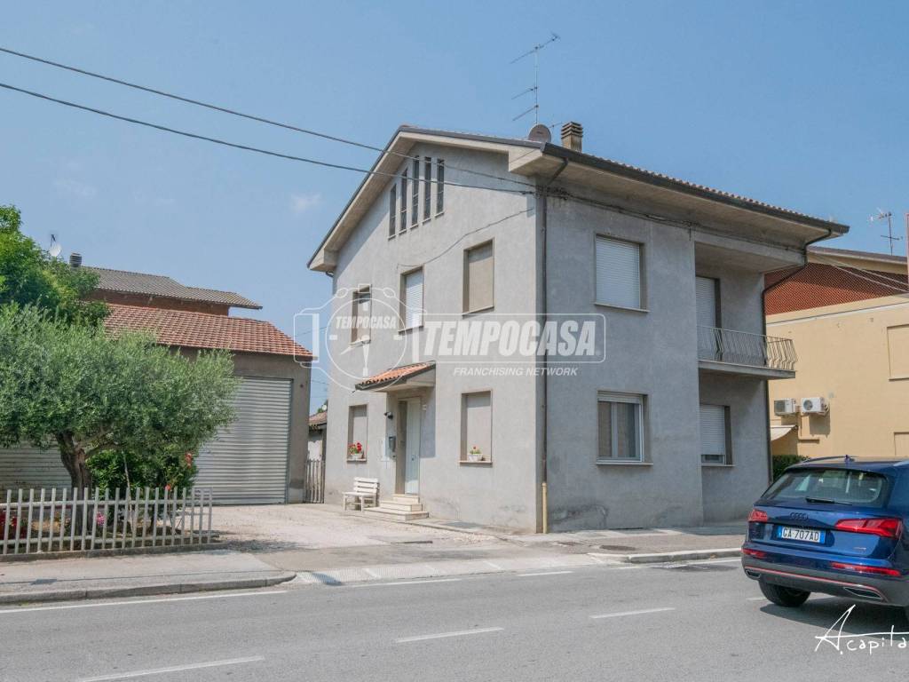 casa indipendente in vendita a Cesena in zona San Vittore