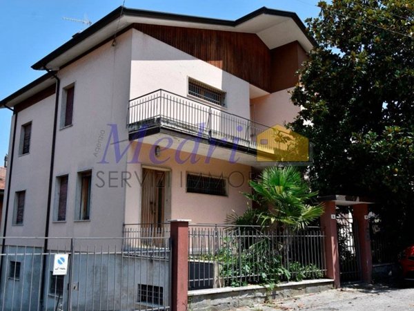 casa indipendente in vendita a Cesena in zona Cesuola
