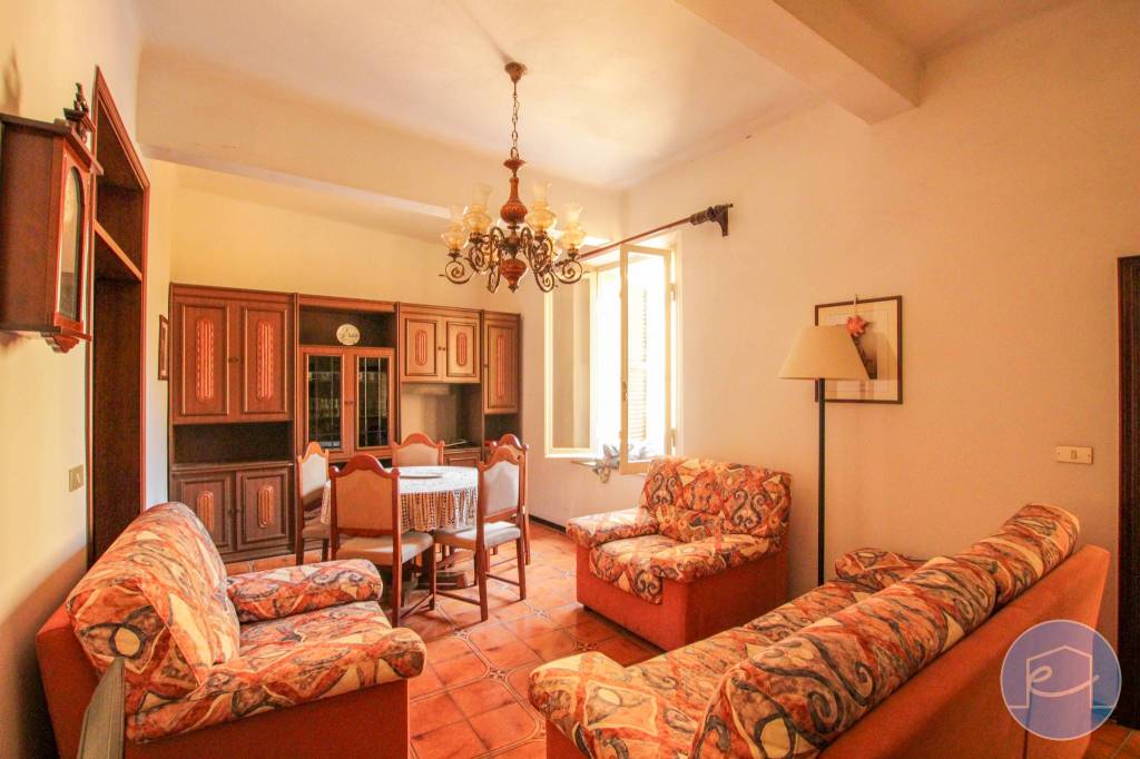 casa indipendente in vendita a Cesena in zona Centro Storico