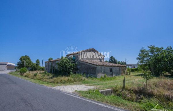 casale in vendita a Cesena in zona Sant'Egidio
