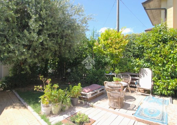 casa indipendente in vendita a Cesena