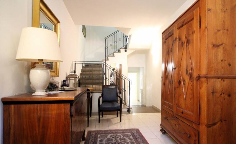 casa indipendente in vendita a Cesena in zona Centro Storico