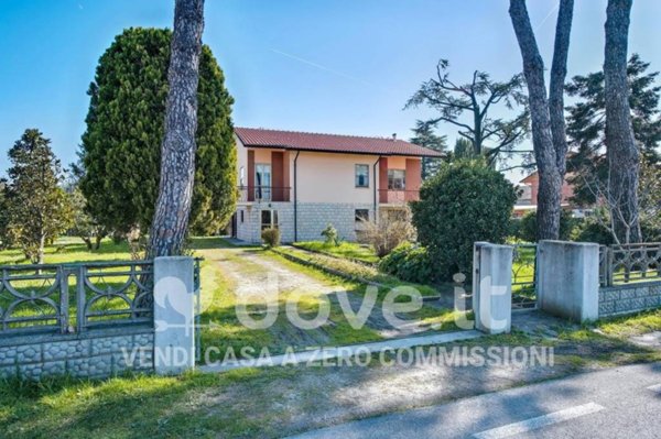 casa indipendente in vendita a Cesena in zona Bagnile