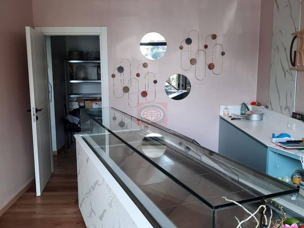 negozio in vendita a Cesena in zona Villa Chiaviche