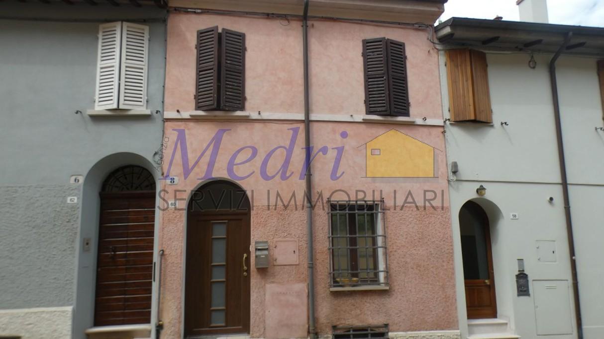 casa indipendente in vendita a Cesena in zona Centro Storico