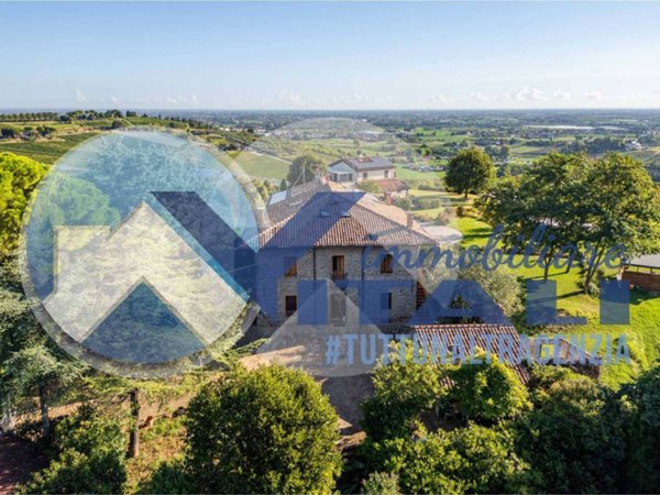 casa indipendente in vendita a Cesena in zona Carpineta