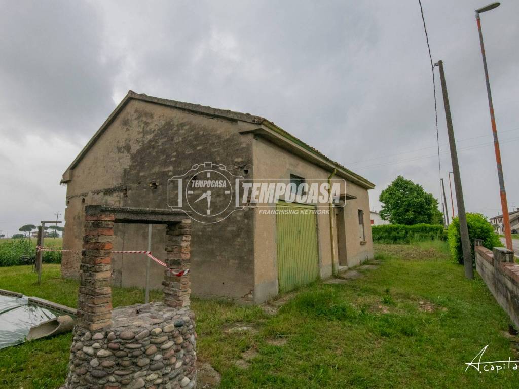 casa indipendente in vendita a Cesena