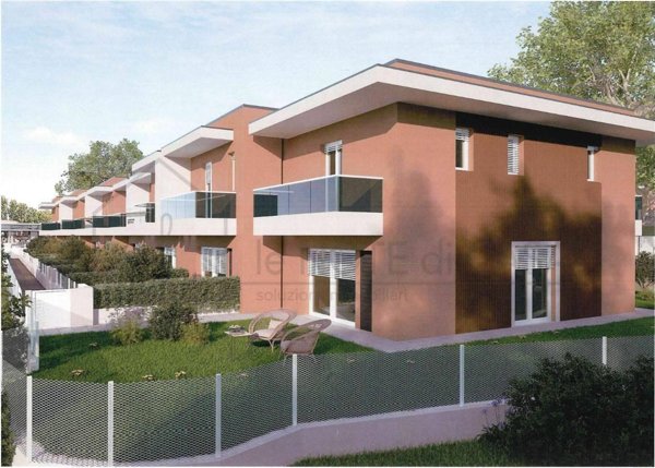 casa indipendente in vendita a Cesena