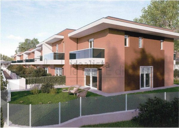 casa indipendente in vendita a Cesena