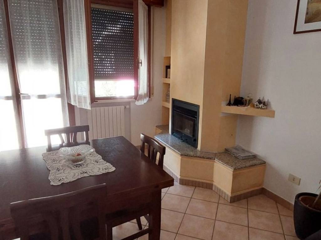casa indipendente in vendita a Cesena in zona Oltresavio