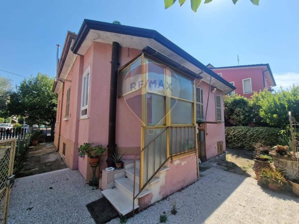 casa indipendente in vendita a Cesena in zona Sant'Egidio