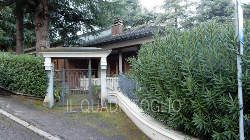 casa indipendente in vendita a Cesena in zona Cesuola