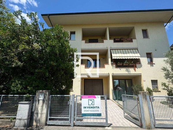 casa indipendente in vendita a Cesena in zona Calabrina