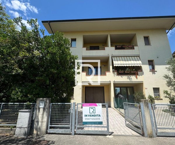 casa indipendente in vendita a Cesena in zona Calabrina