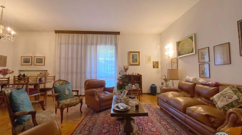 casa indipendente in vendita a Cesena in zona Centro Storico