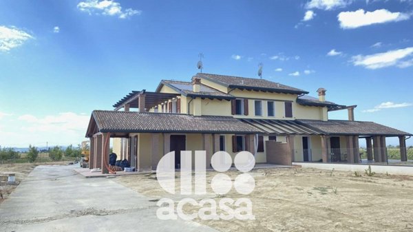 casa indipendente in vendita a Cesena in zona Pioppa