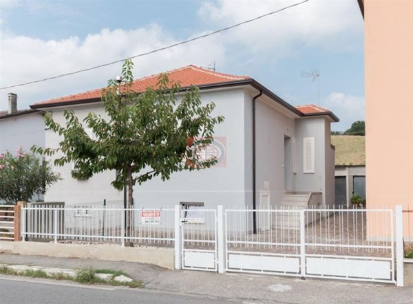 casa indipendente in vendita a Cesena in zona Borello