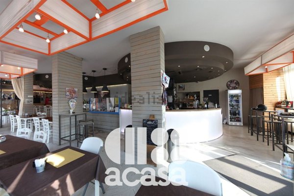 negozio in vendita a Cesena in zona Centro Storico