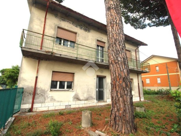 casa indipendente in vendita a Cesena in zona Diegaro/Capocolle