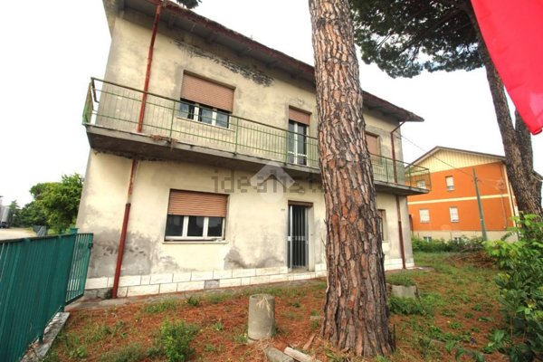 casa indipendente in vendita a Cesena in zona Diegaro/Capocolle
