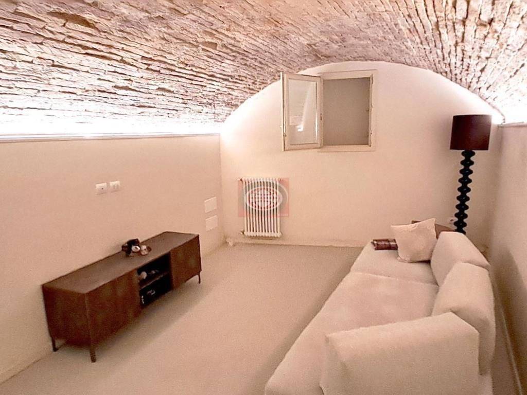 casa indipendente in vendita a Cesena in zona Centro Storico