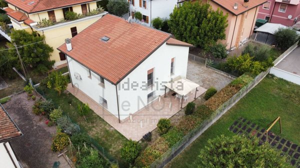 appartamento in vendita a Cesena in zona Fiorenzuola