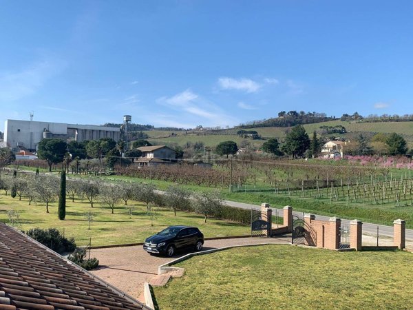 casa indipendente in vendita a Cesena in zona San Vittore