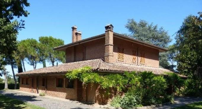 casa indipendente in vendita a Cesena