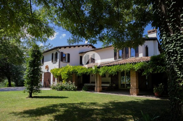 casa indipendente in vendita a Cesena in zona Centro Storico