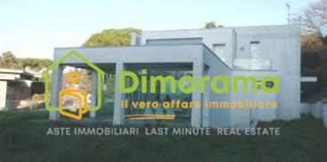 casa indipendente in vendita a Cesena in zona Cesuola