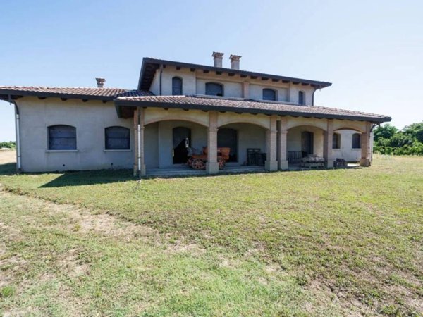 casa indipendente in vendita a Cesena in zona Sant'Andrea in Bagnolo