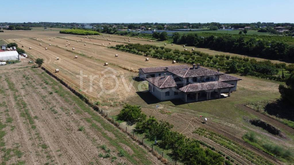 casa indipendente in vendita a Cesena in zona San Cristoforo