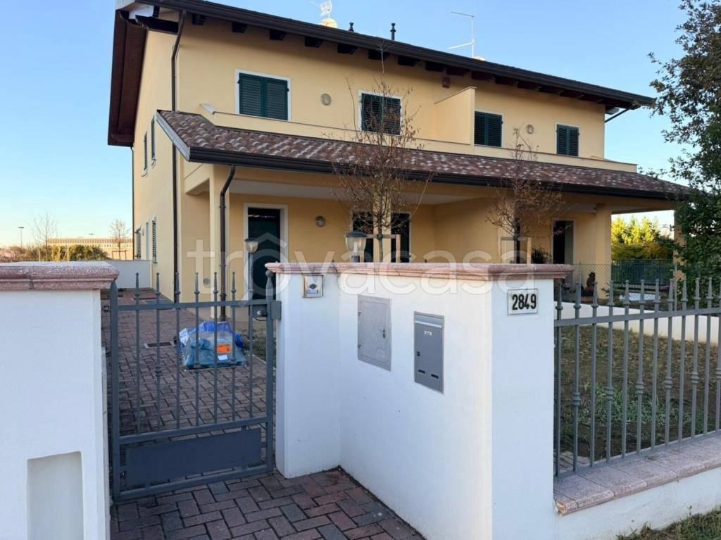 casa indipendente in vendita a Cesena in zona Pievesestina