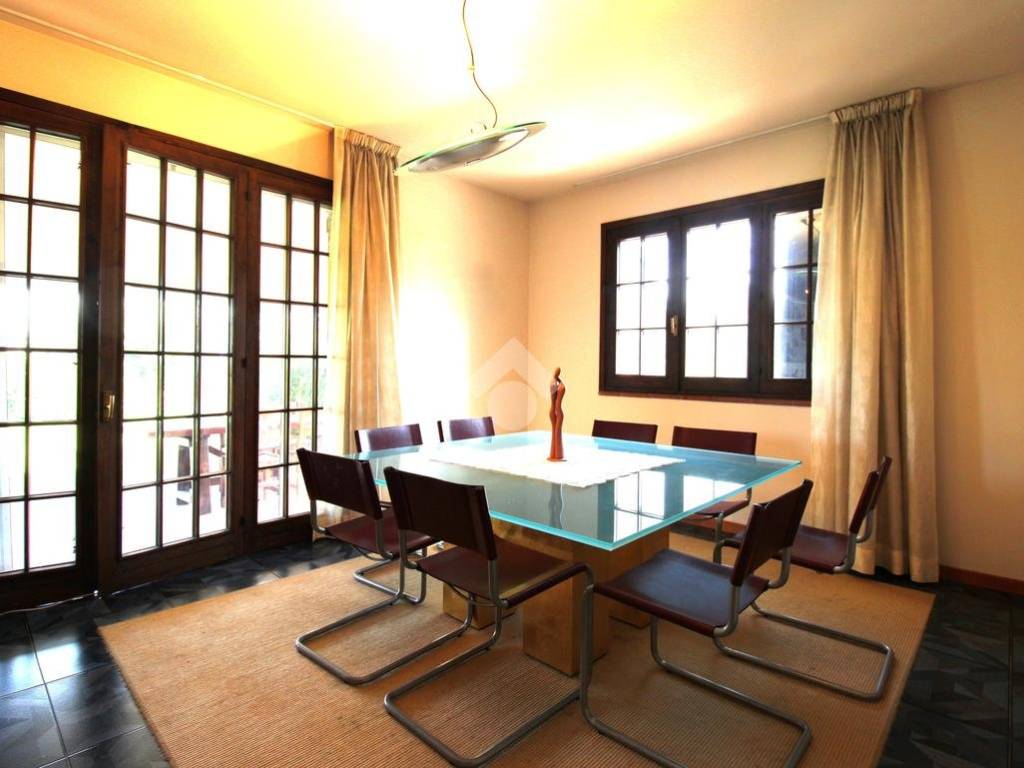 casa indipendente in vendita a Cesena in zona Villa Chiaviche