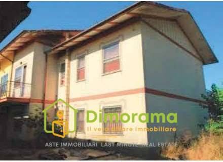casa indipendente in vendita a Cesena