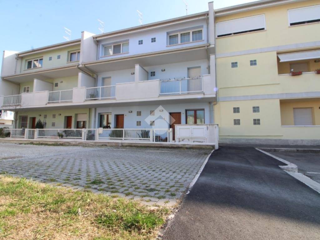 casa indipendente in vendita a Cesena in zona Sant'Egidio